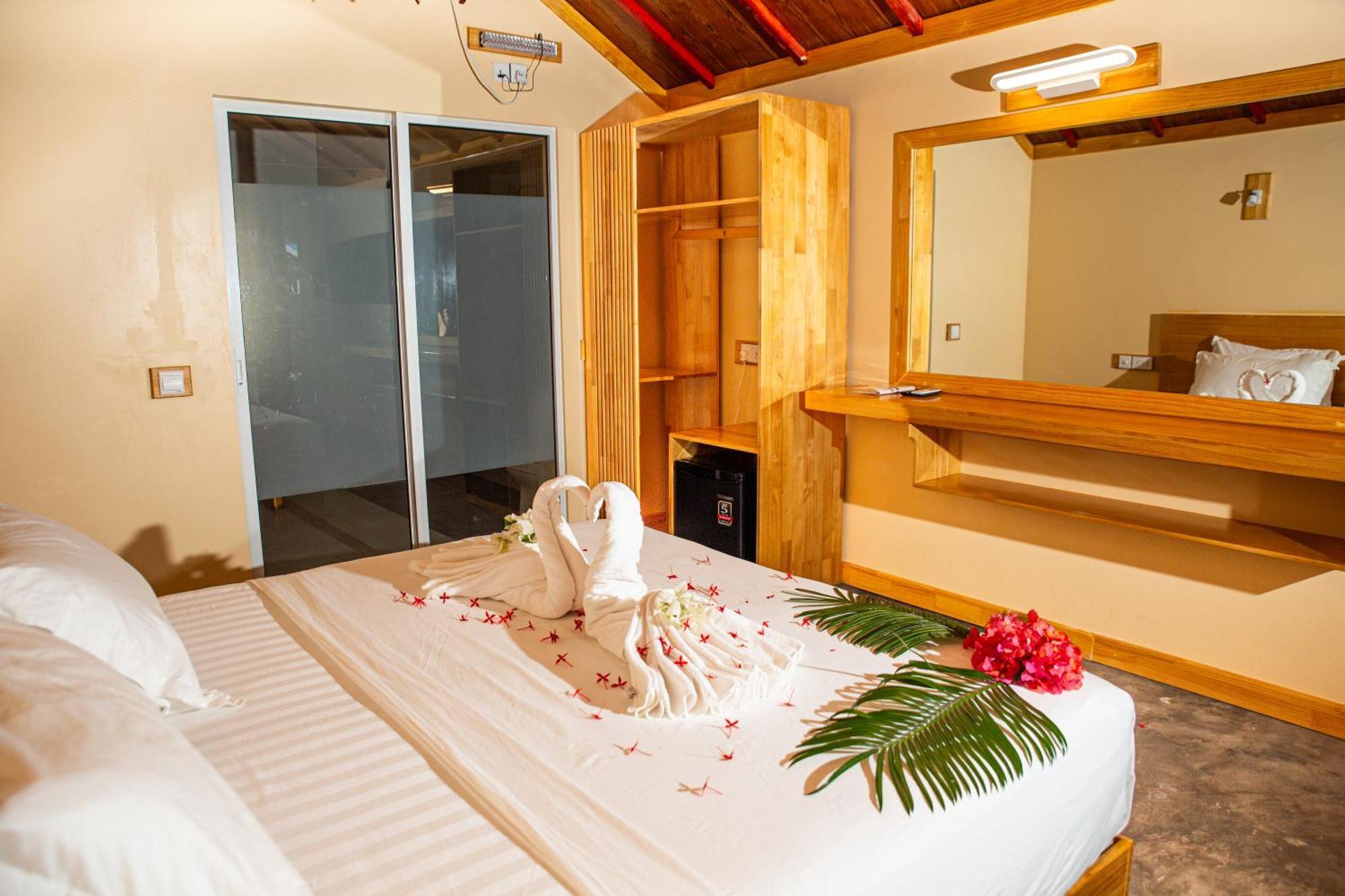 Relax Lodge Thoddoo Extérieur photo